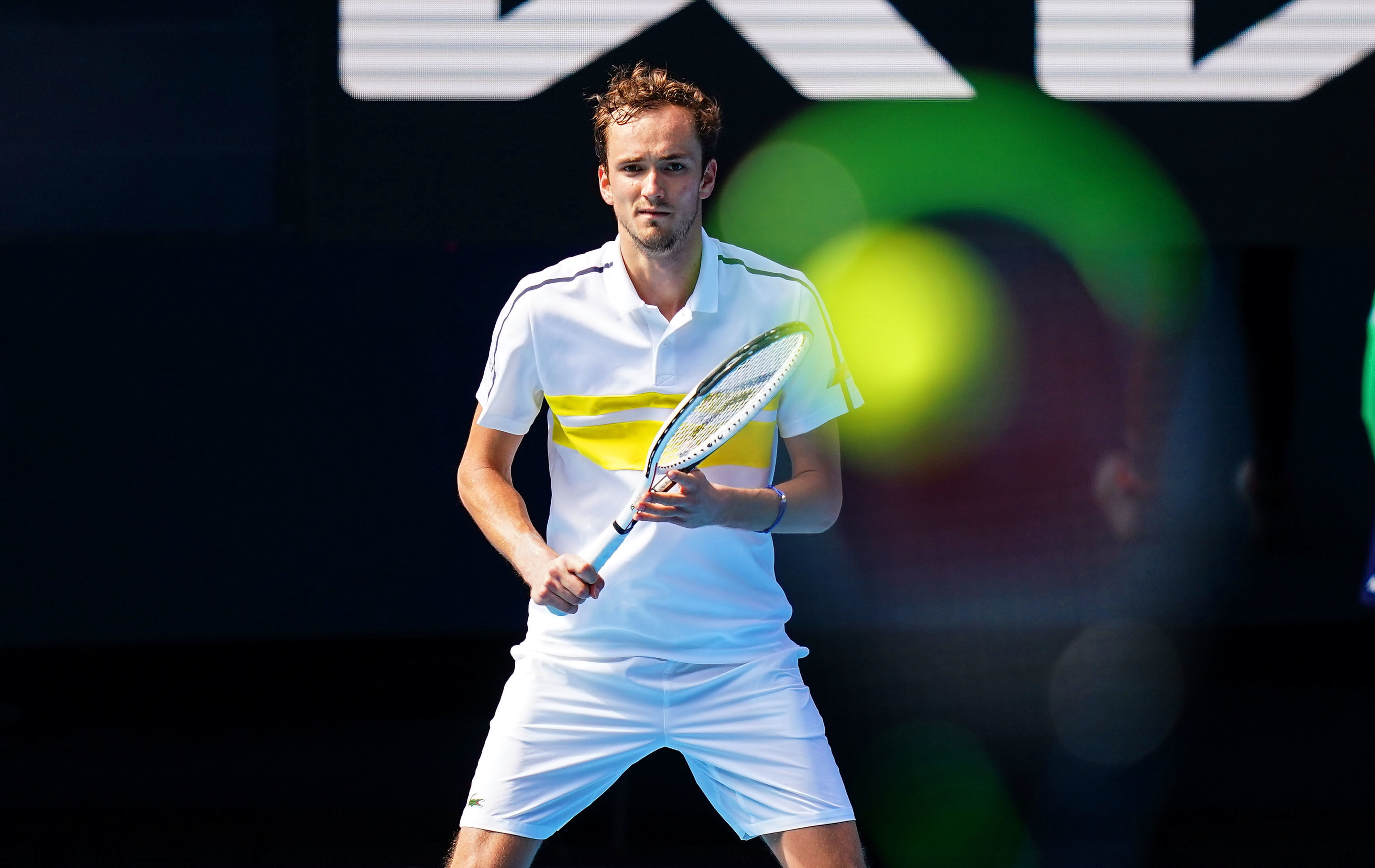 包含美国网球队力克德国网球队，梅德韦杰夫绝境逆转的词条