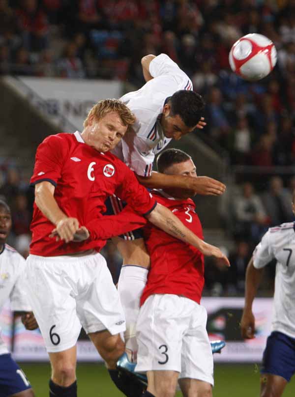 法国队逆转德国队，辛杜统治全场