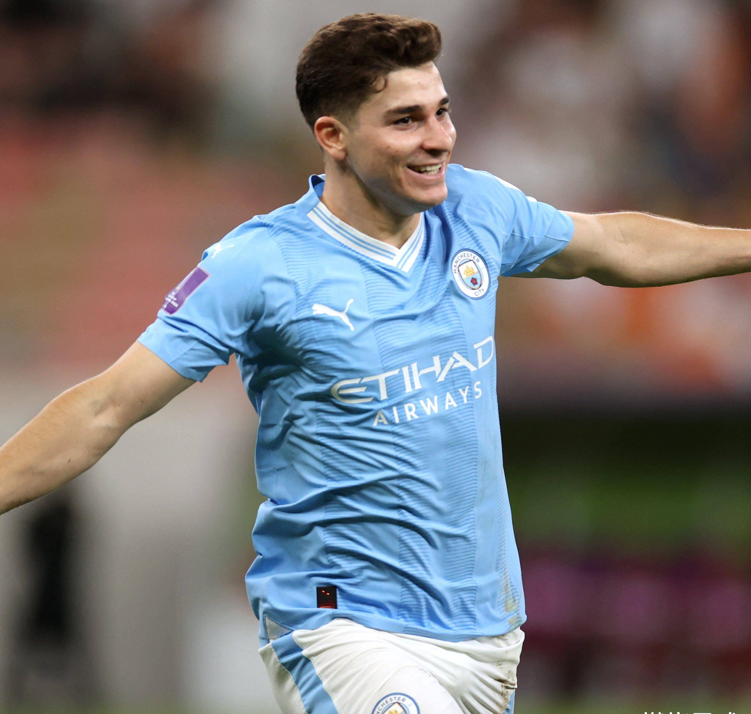 关于韩国鏖战曼联，阿尔瓦雷斯高光表现的信息