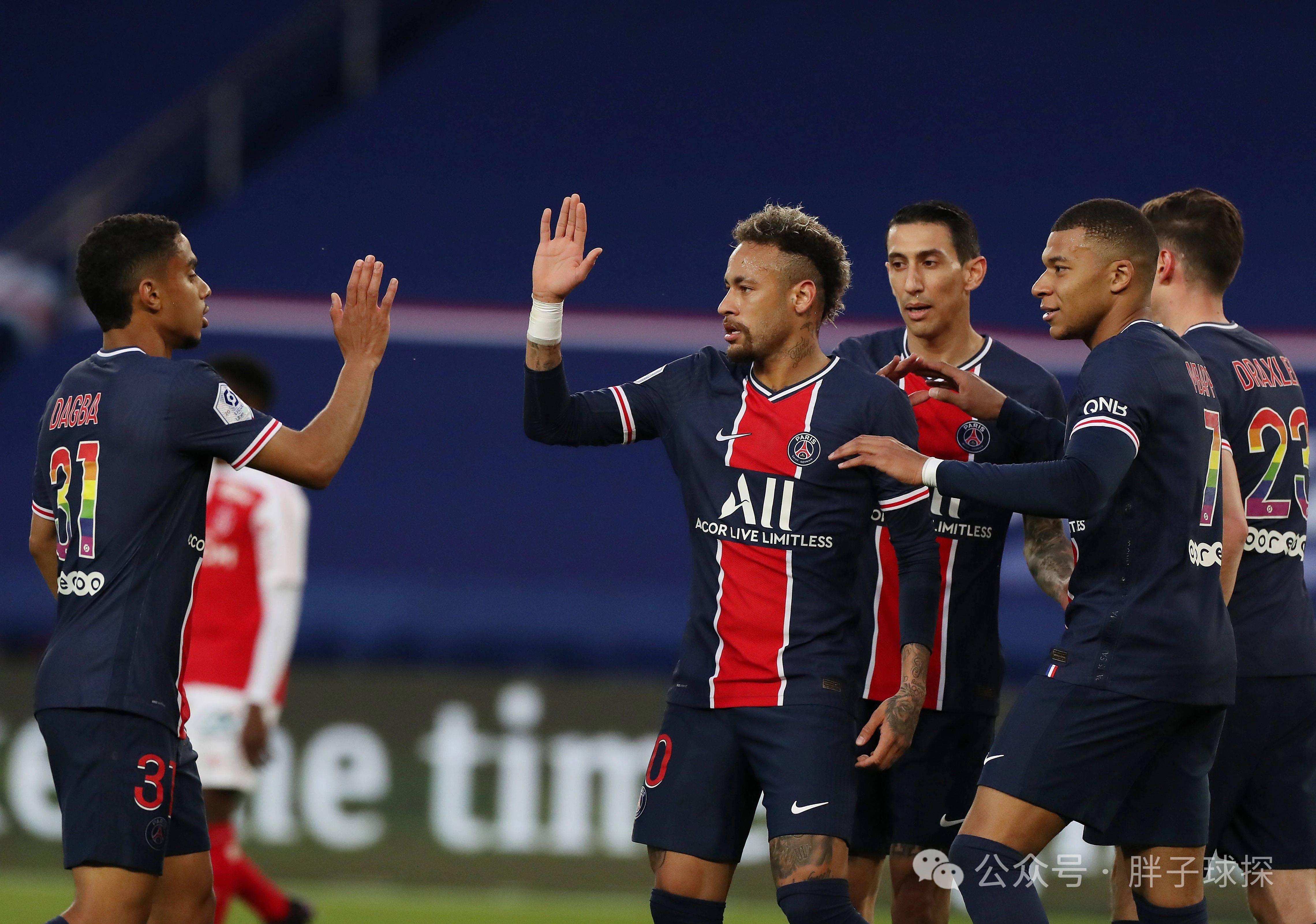 包含巴黎圣日耳曼神勇，豪取连胜的词条