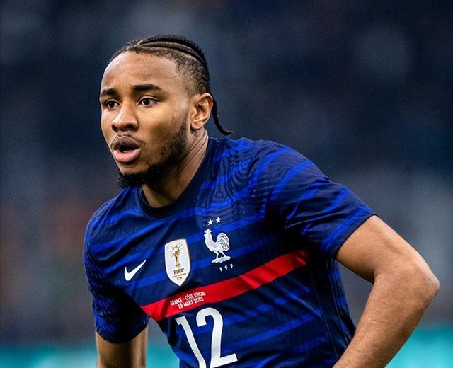 包含巴萨绝地反击AC米兰，恩昆库绝境逆转的词条