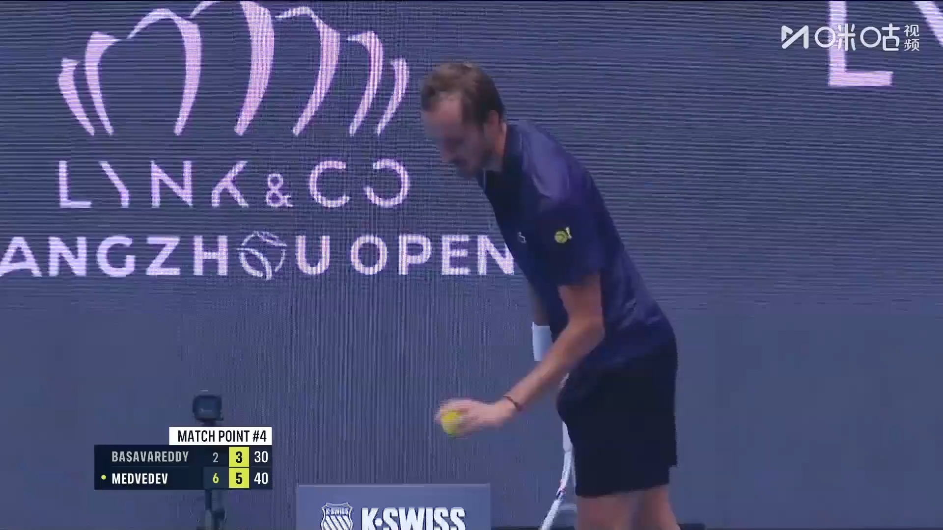 包含英国网球队血洗法国网球队，梅德韦杰夫三分雨点燃全场的词条