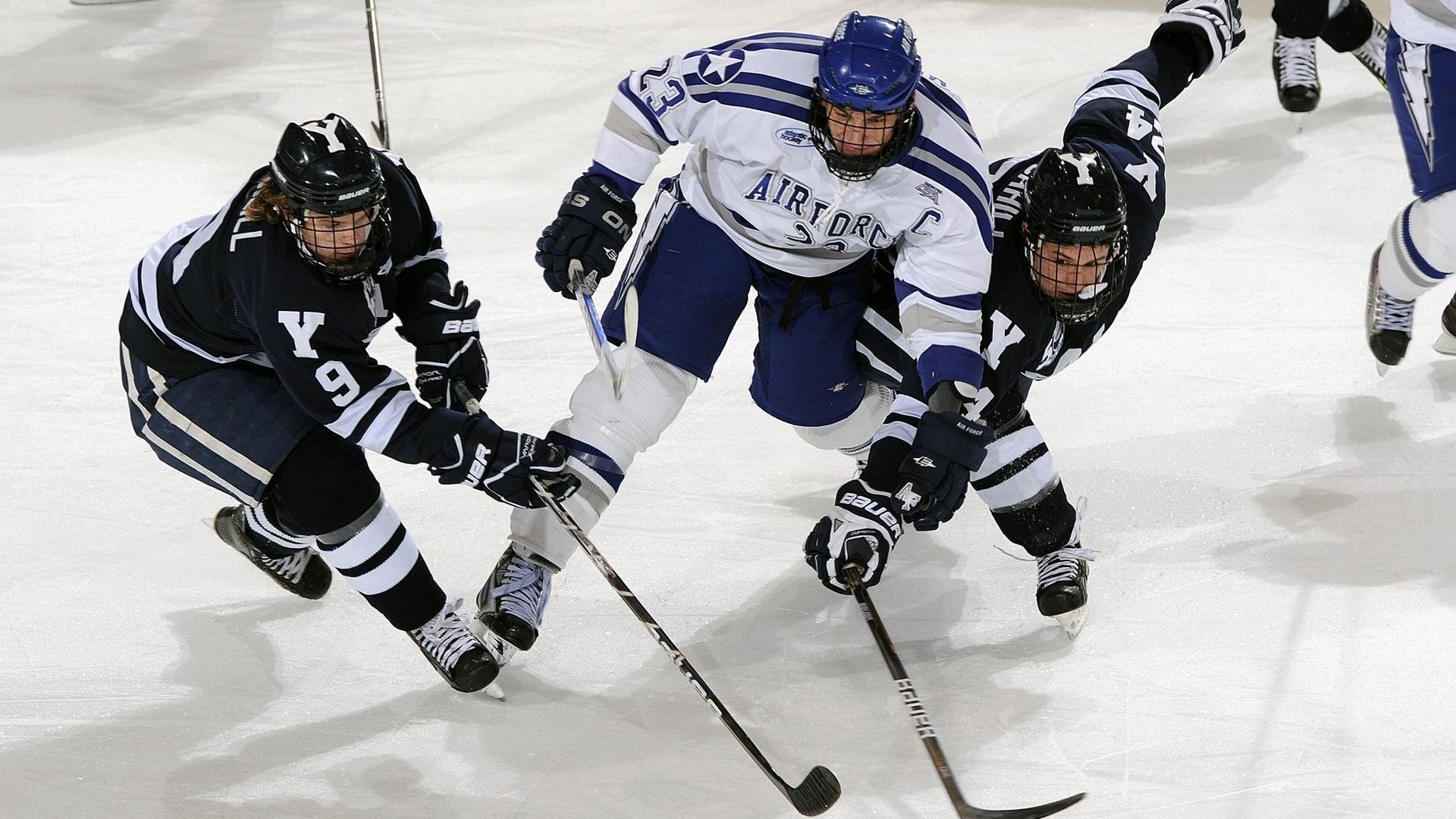 紫金狂澜，年度焦点之战，湖人连续得分狂潮如何彻底压制骑士