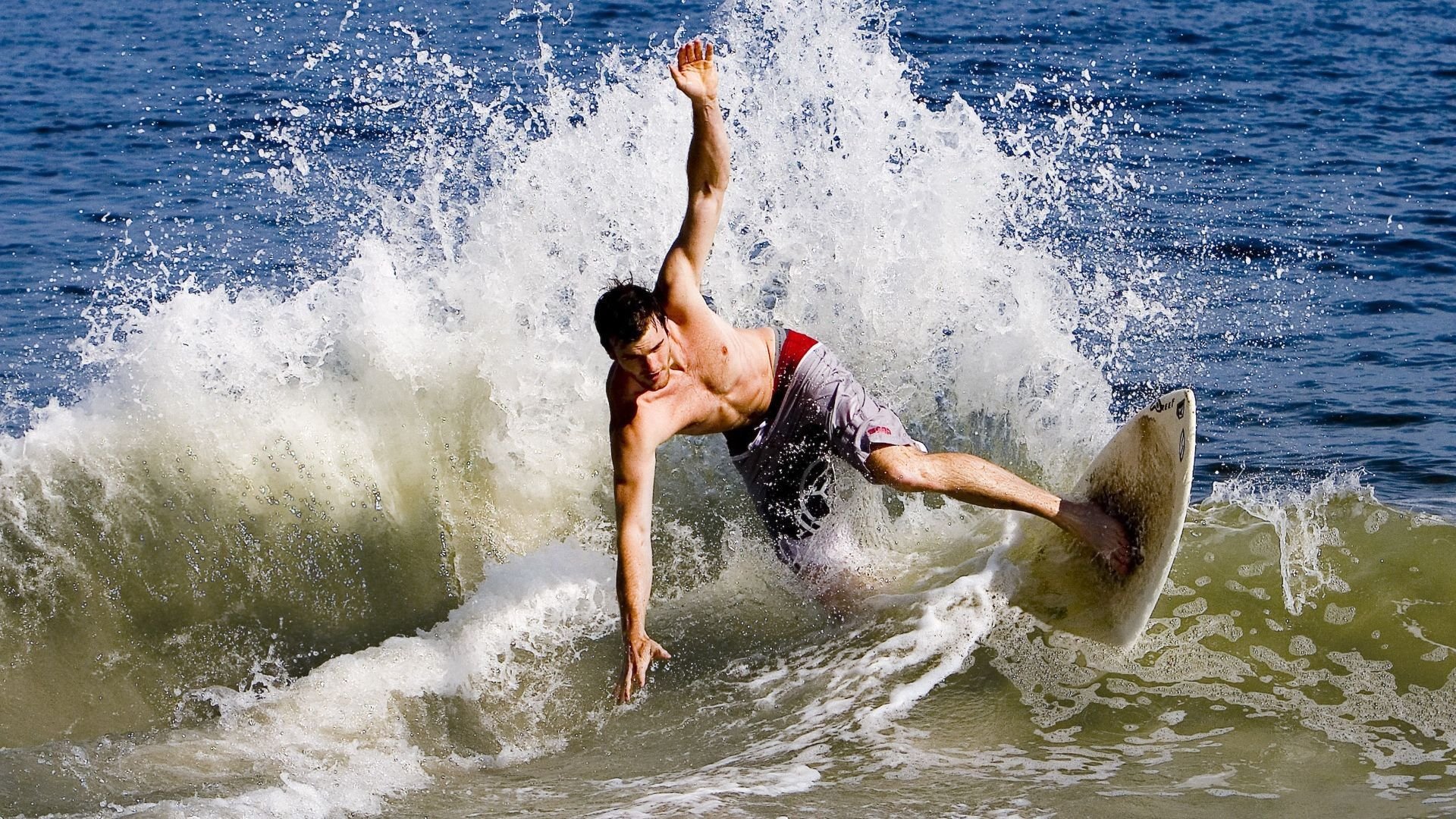 舞台越大越强，罗德里戈闪耀，喀麦隆硬仗精神启示马德里竞技